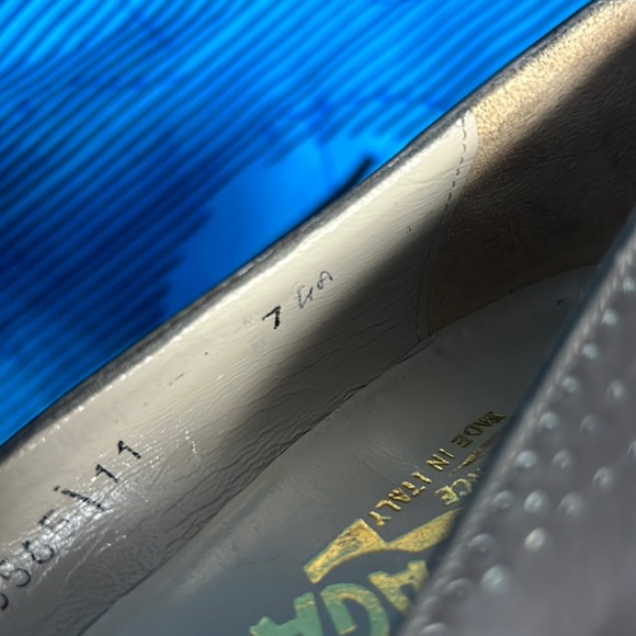 Vintage Ferragamo, size 7, made in Italy - Picture 3 of 4